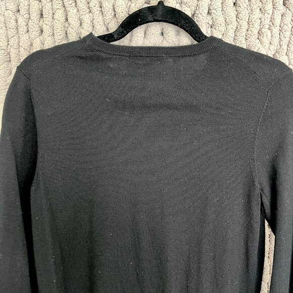 Uniqlo Black Crewneck 100% Wool Sweater Size Medium - Picture 6 of 8